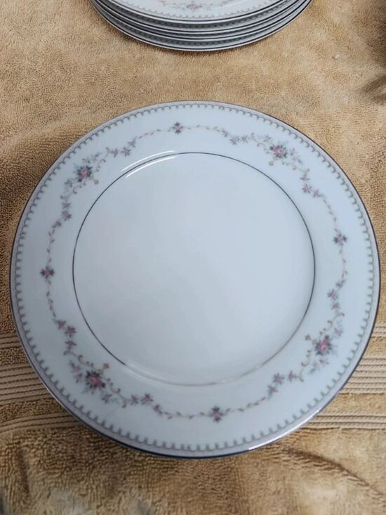 Noritake Other - 3 noritake Fairmont rose  China salad plates